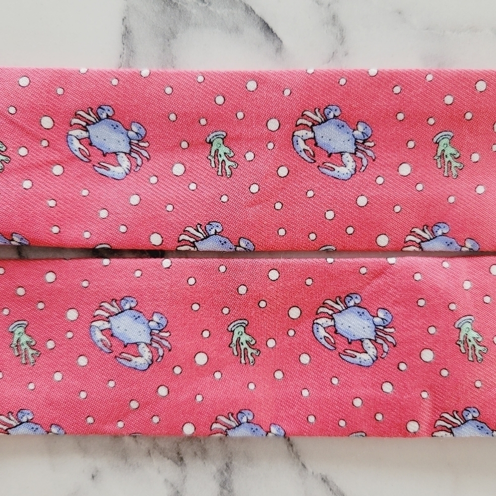Lot of Two Novelty Print D-Ring Vineyard Vines Belts Small XS Golf Crabs Casual - Picture 9 of 15